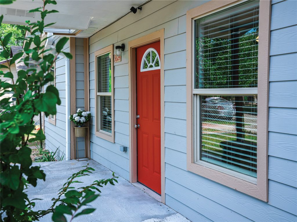 3624 Avenue H, Fort Worth, TX 76105