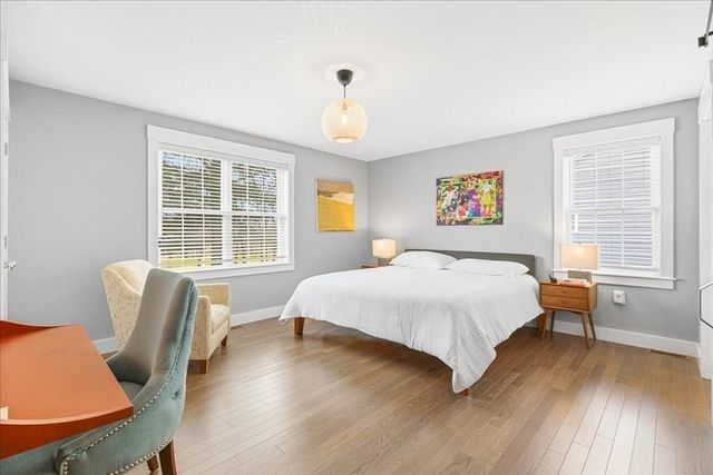 32 Pebble Beach Dr, Plymouth, MA 02360