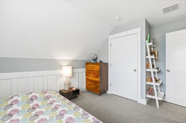 32 Pebble Beach Dr, Plymouth, MA 02360