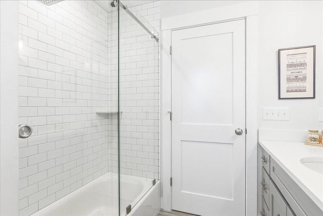 32 Pebble Beach Dr, Plymouth, MA 02360