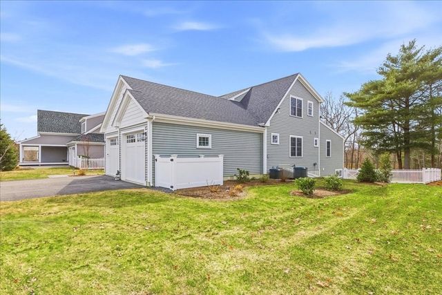 32 Pebble Beach Dr, Plymouth, MA 02360