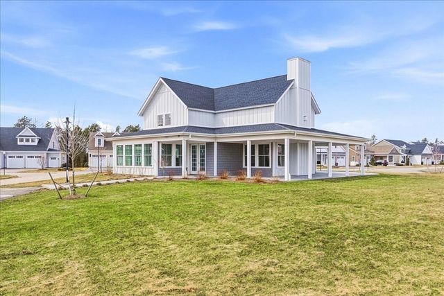 32 Pebble Beach Dr, Plymouth, MA 02360