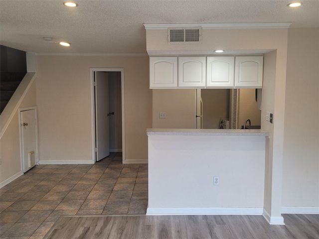 260 El Dorado Boulevard 1804, Houston, TX 77598