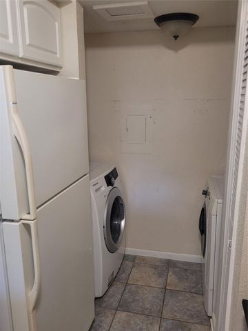 260 El Dorado Boulevard 1804, Houston, TX 77598