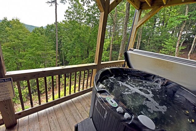 73 Rosiey Lane, Blue Ridge, GA 30513