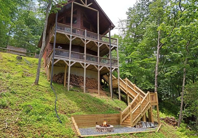 73 Rosiey Lane, Blue Ridge, GA 30513