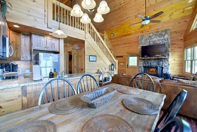 73 Rosiey Lane, Blue Ridge, GA 30513
