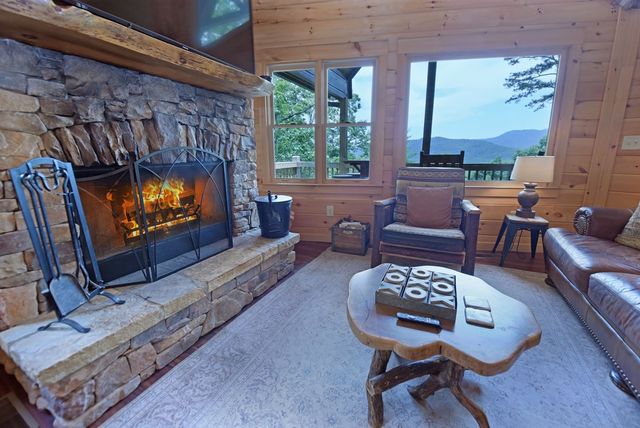 73 Rosiey Lane, Blue Ridge, GA 30513