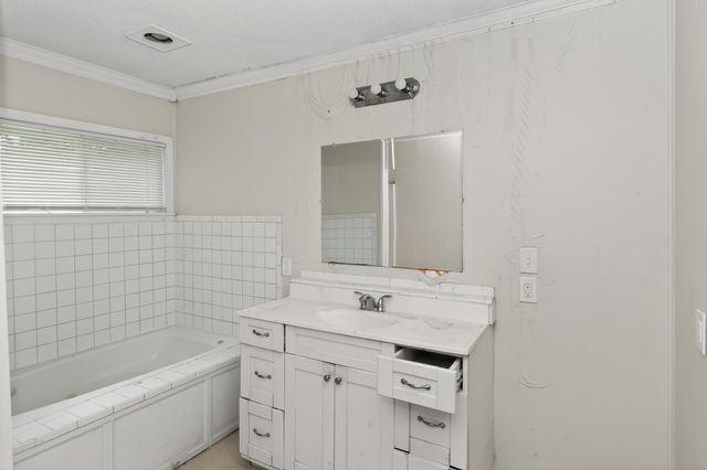1403 OLD HICKORY RD, Memphis, TN 38116