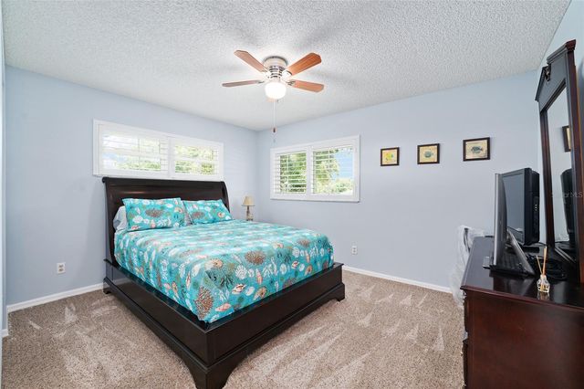 9820 SW 89TH TERRACE E, Ocala, FL 34481