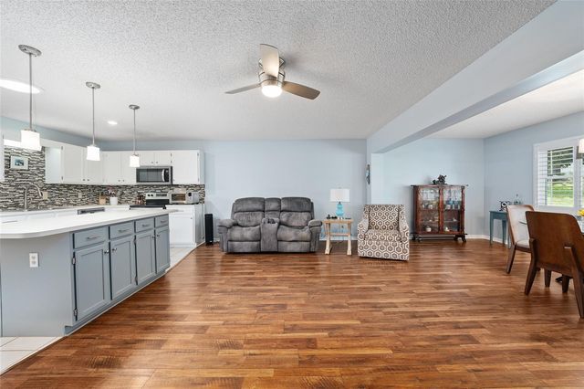 9820 SW 89TH TERRACE E, Ocala, FL 34481