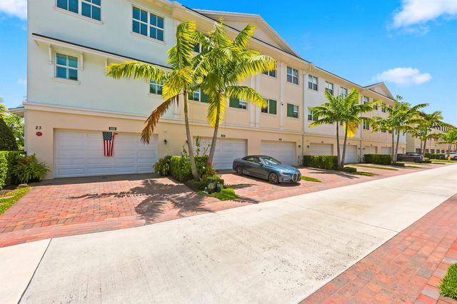 5197 Beckman Terrace, Palm Beach Gardens, FL 33418
