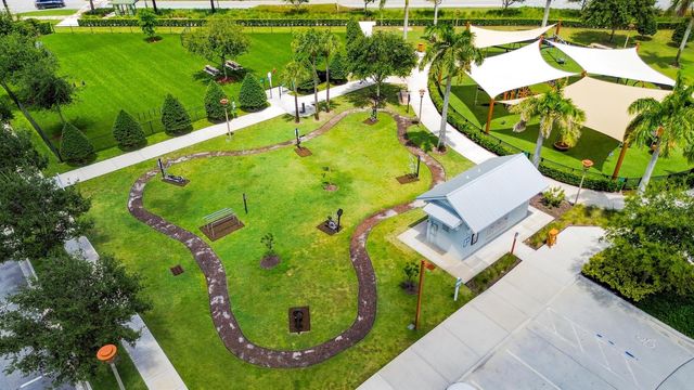 5197 Beckman Terrace, Palm Beach Gardens, FL 33418