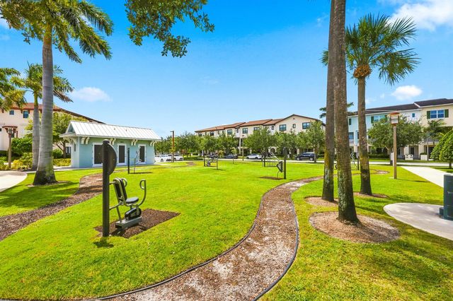 5197 Beckman Terrace, Palm Beach Gardens, FL 33418