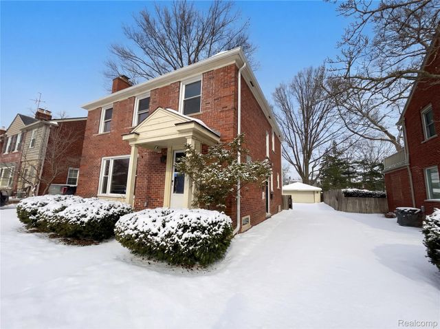 1912 Littlestone Road, Grosse Pointe Woods, MI 48236