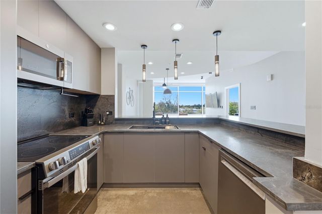 525 E JACKSON STREET 503, Orlando, FL 32801