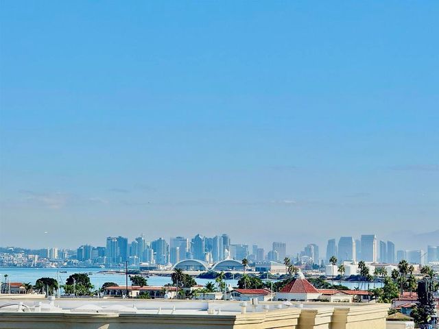 370 Rosecrans St 302, San Diego, CA 92106