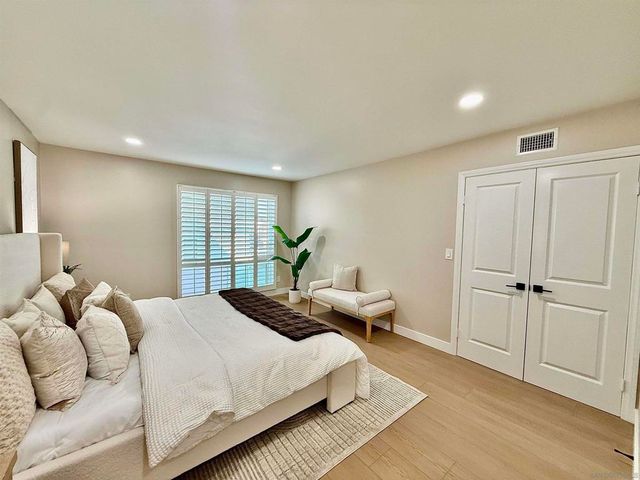 370 Rosecrans St 302, San Diego, CA 92106