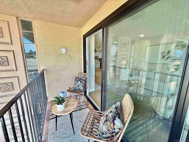 370 Rosecrans St 302, San Diego, CA 92106