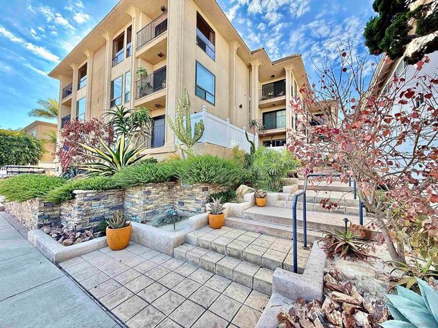 370 Rosecrans St 302, San Diego, CA 92106