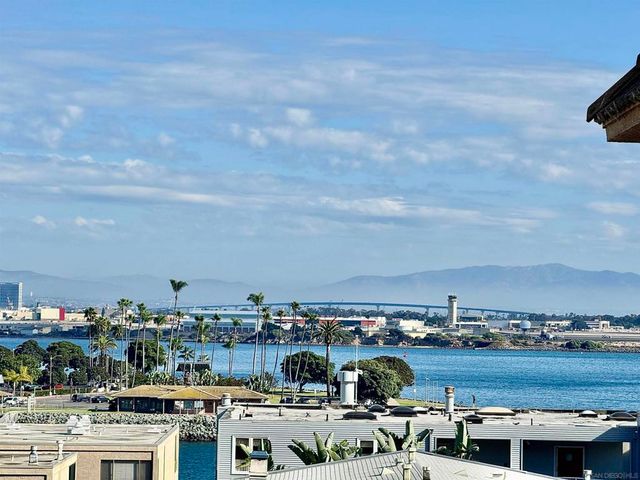 370 Rosecrans St 302, San Diego, CA 92106