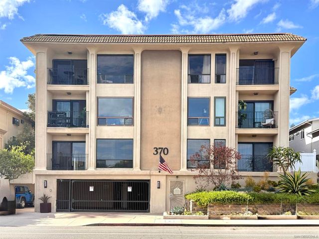 370 Rosecrans St 302, San Diego, CA 92106