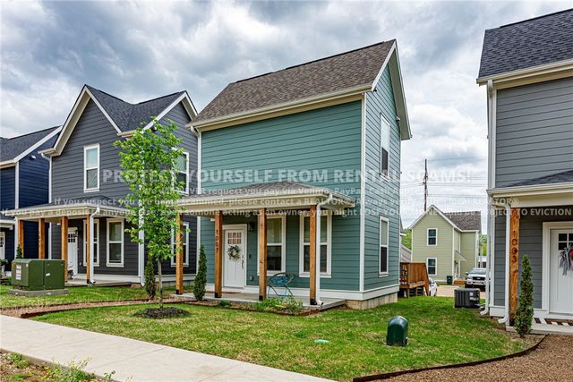 1007 W Laramie Heights, Fayetteville, AR 72704