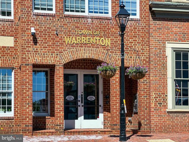9408 OLD WATERLOO RD, Warrenton, VA 20186