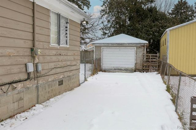 712 N Bond Street, Saginaw, MI 48602