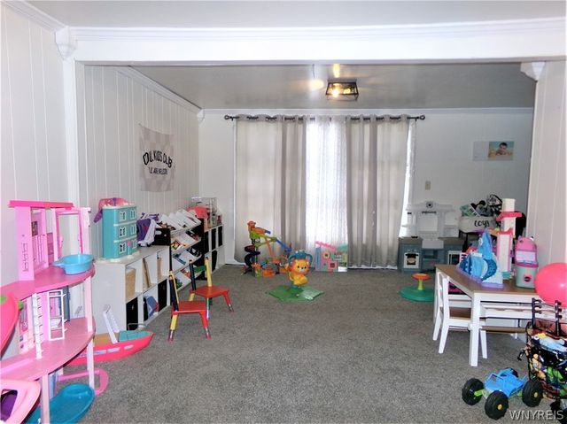 221 81st Street, Niagara Falls, NY 14304