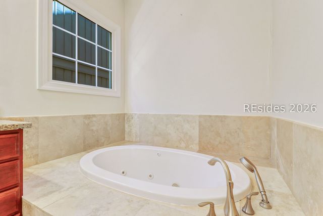 49 Wax Myrtle Ct, Hilton Head Island, SC 29926