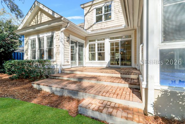 49 Wax Myrtle Ct, Hilton Head Island, SC 29926