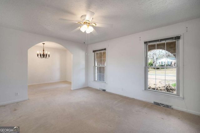 115 Windsor Drive, Calhoun, GA 30701