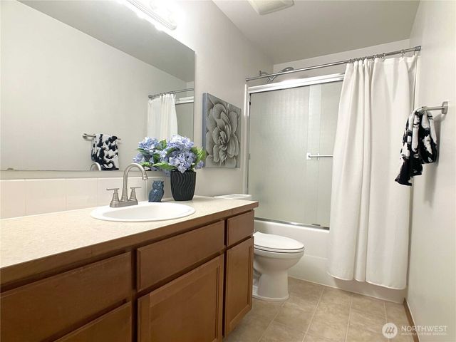 5530 55th Loop SE, Olympia, WA 98513