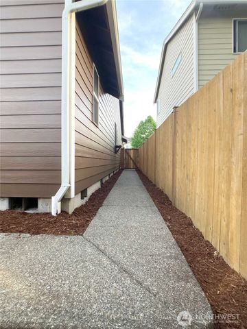 5530 55th Loop SE, Olympia, WA 98513