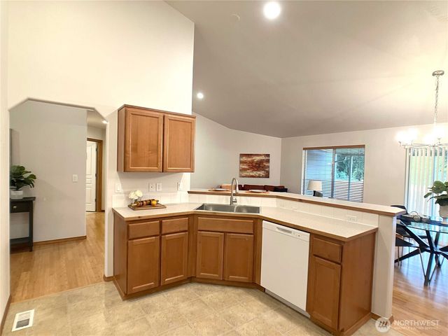 5530 55th Loop SE, Olympia, WA 98513