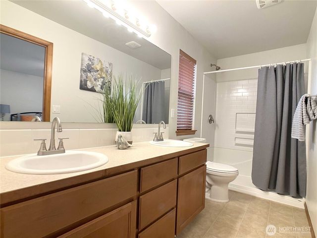 5530 55th Loop SE, Olympia, WA 98513