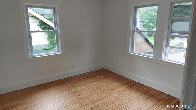136 Mead Avenue, Greenwich, CT 06830