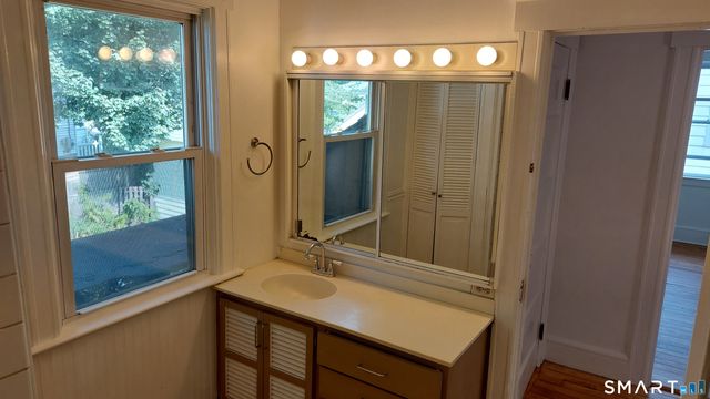136 Mead Avenue, Greenwich, CT 06830