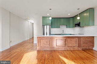 933 W LANCASTER AVE #2, Bryn Mawr, PA 19010