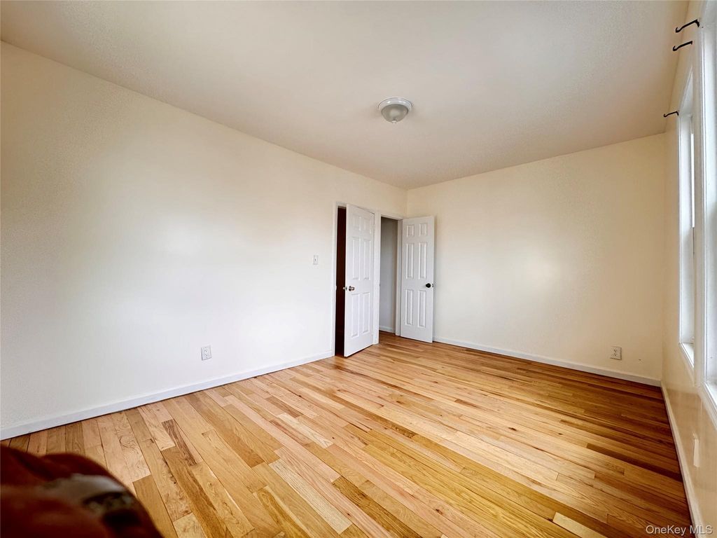 147-18 Foch Boulevard, South Ozone Park, NY 11436 — photo 5