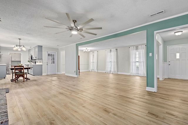 906 Eldorado Drive, Dothan, AL 36303