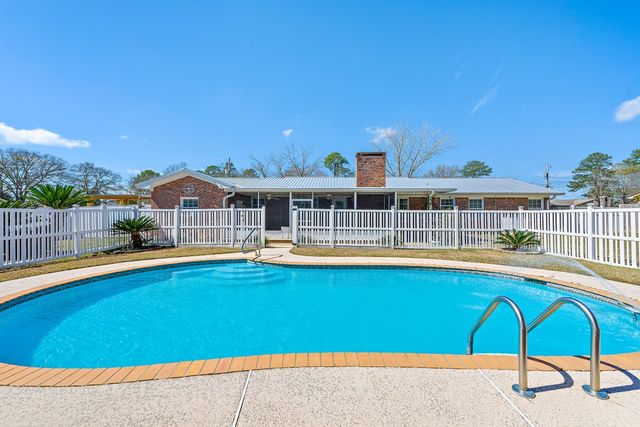 906 Eldorado Drive, Dothan, AL 36303