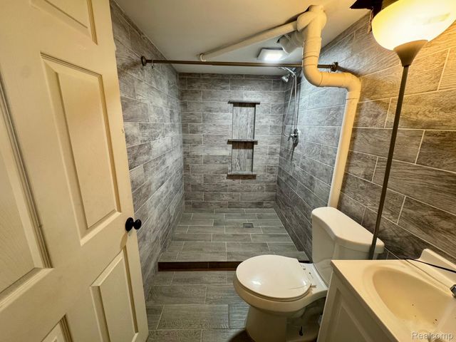 13036 Whitfield Drive, Sterling Heights, MI 48312