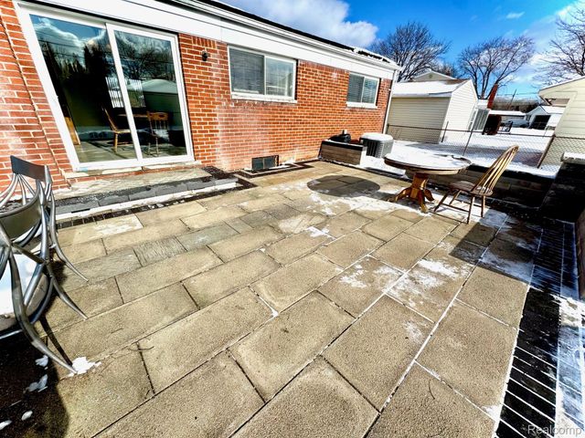 13036 Whitfield Drive, Sterling Heights, MI 48312