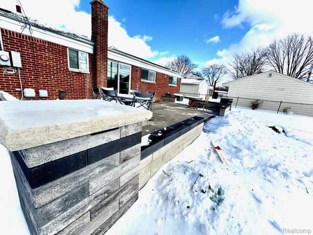 13036 Whitfield Drive, Sterling Heights, MI 48312