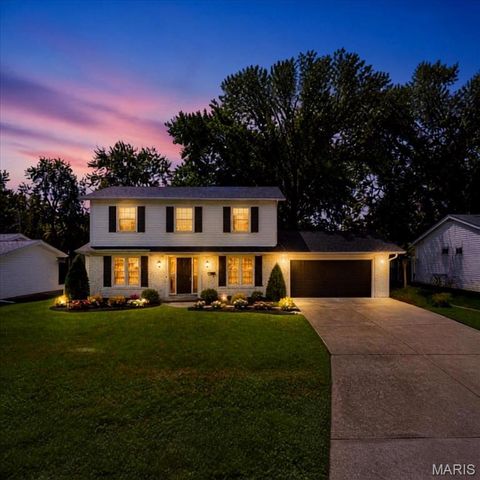 750 Lamplight Lane, Hazelwood, MO 63042