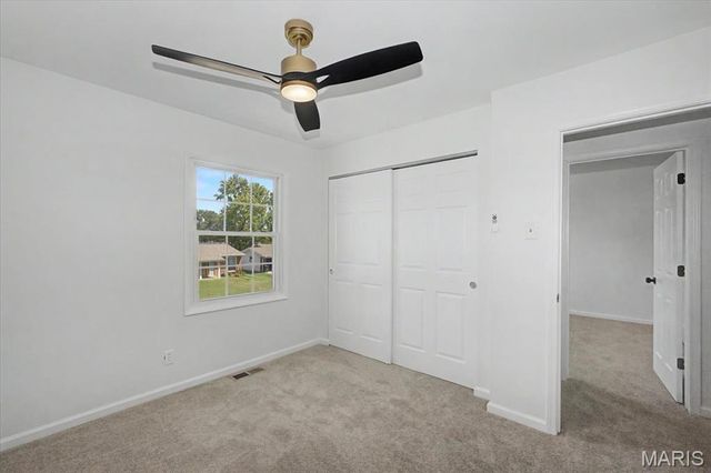 750 Lamplight Lane, Hazelwood, MO 63042