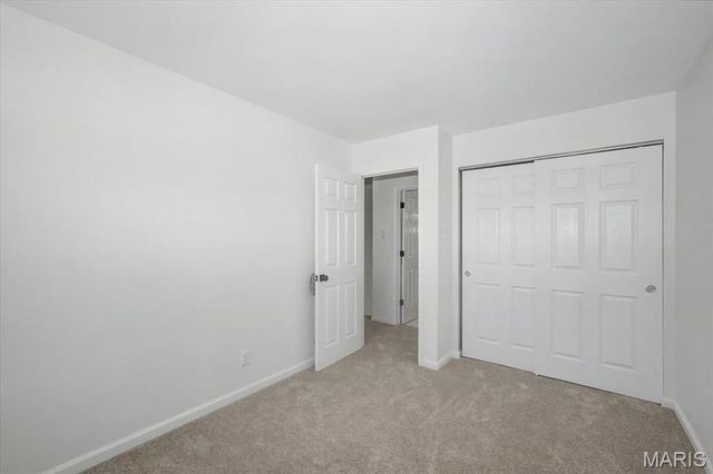 750 Lamplight Lane, Hazelwood, MO 63042