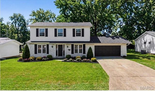 750 Lamplight Lane, Hazelwood, MO 63042